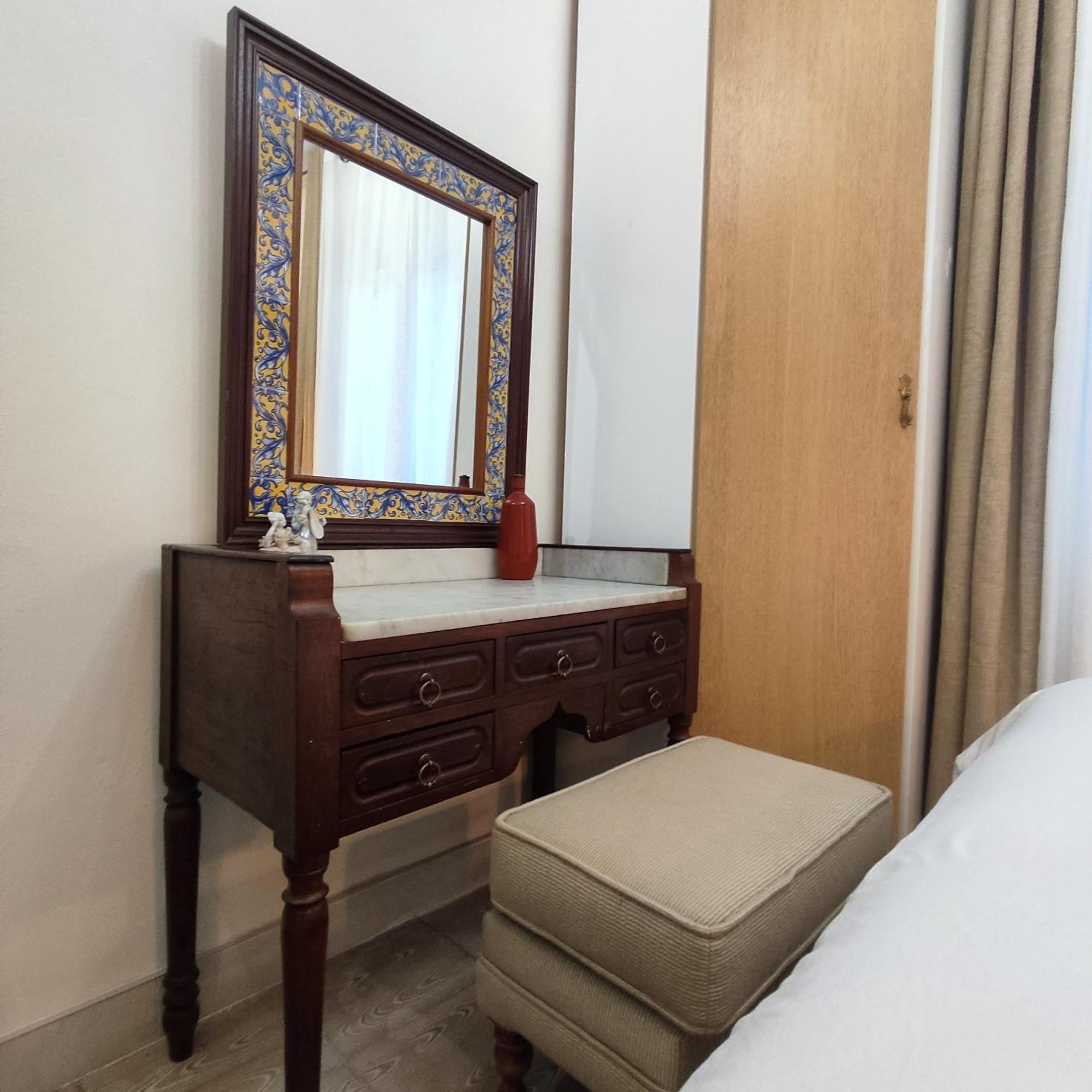 Studio Or Rooms With Private Bathroom Or Rooms With Shared Bathroom Barcelona Exterior foto
